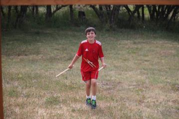 Jonathan plays with sticks - Mancos